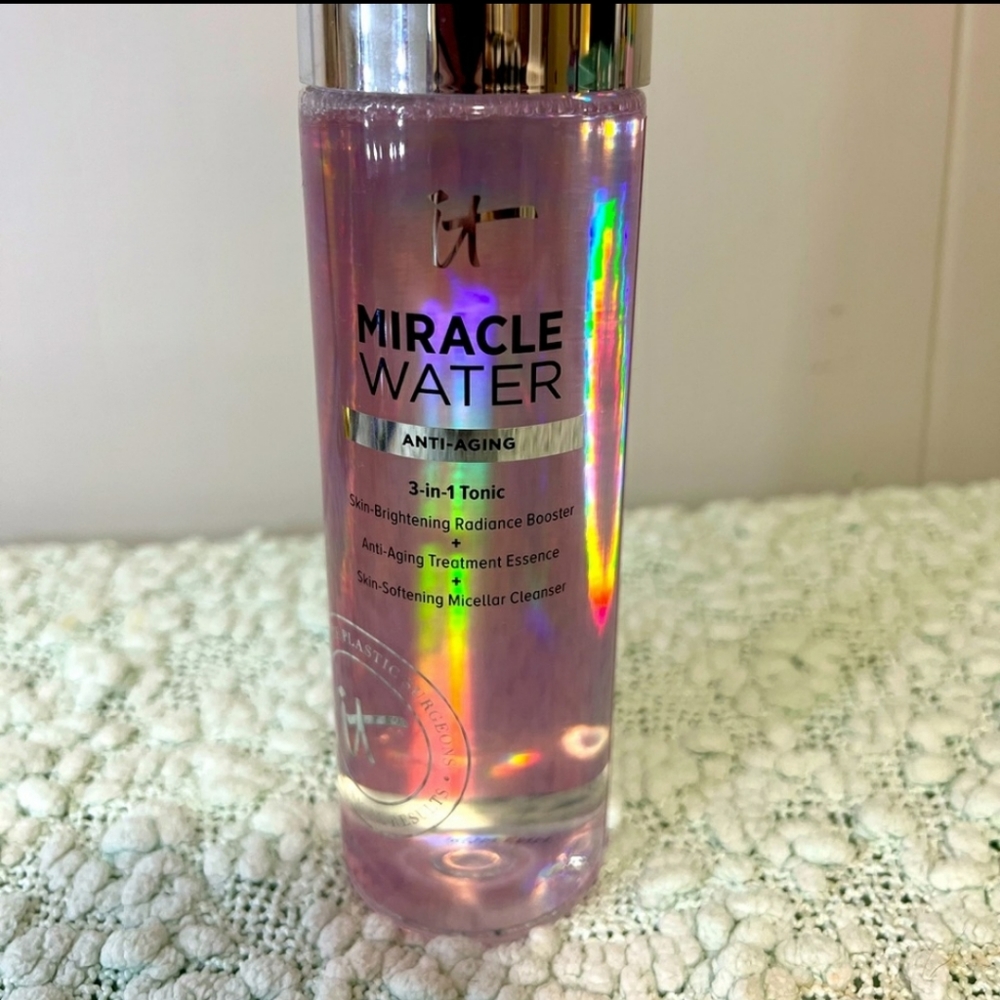 It Cosmetics 3-1 Miracle Water 8.5fl oz